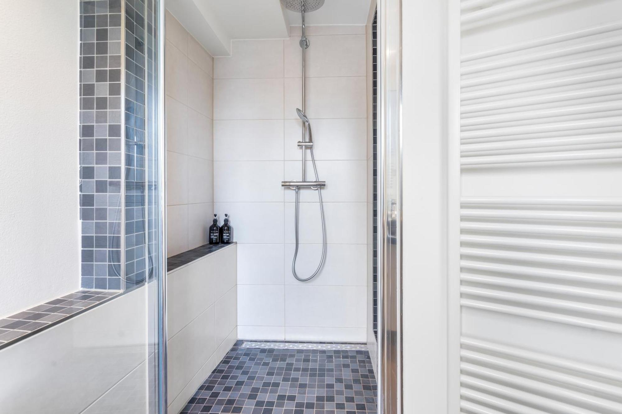 Urban Retreat Apartment - Whirpool - Top Lage Cologne Exterior photo